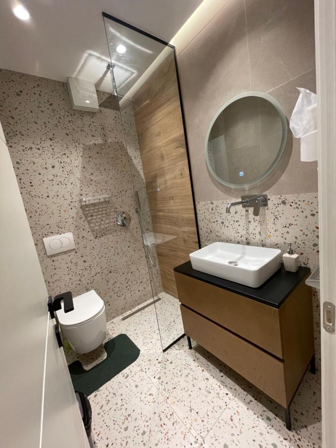 Downtown Studio Apartments Τίρανα Εξωτερικό φωτογραφία