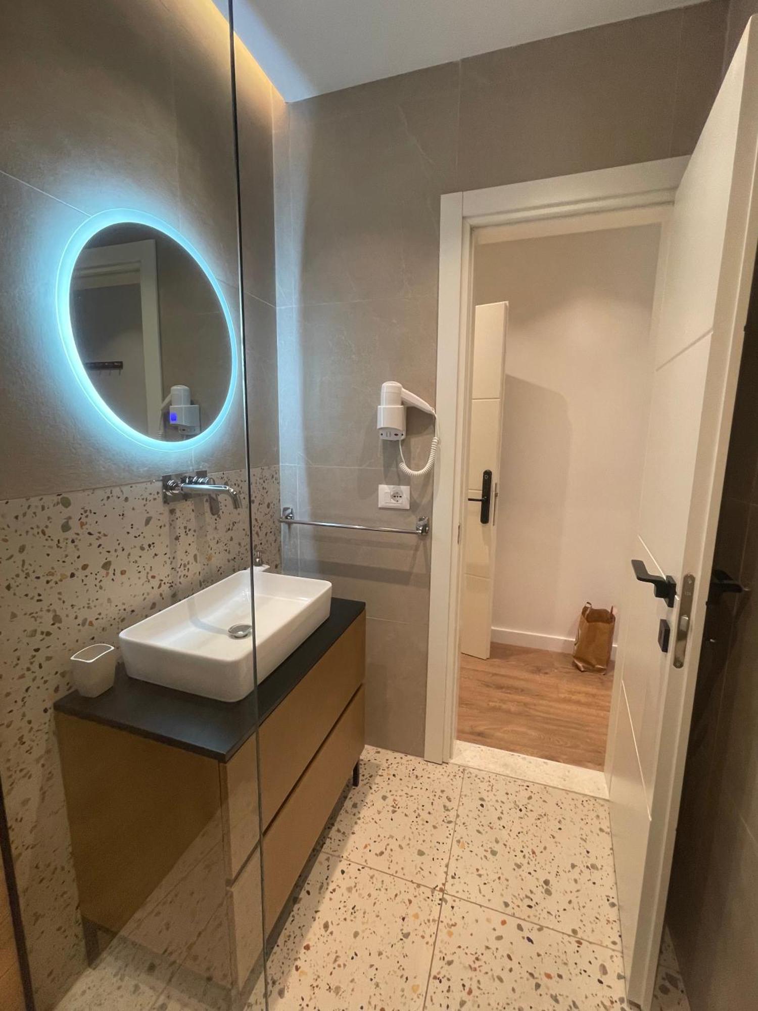 Downtown Studio Apartments Τίρανα Εξωτερικό φωτογραφία