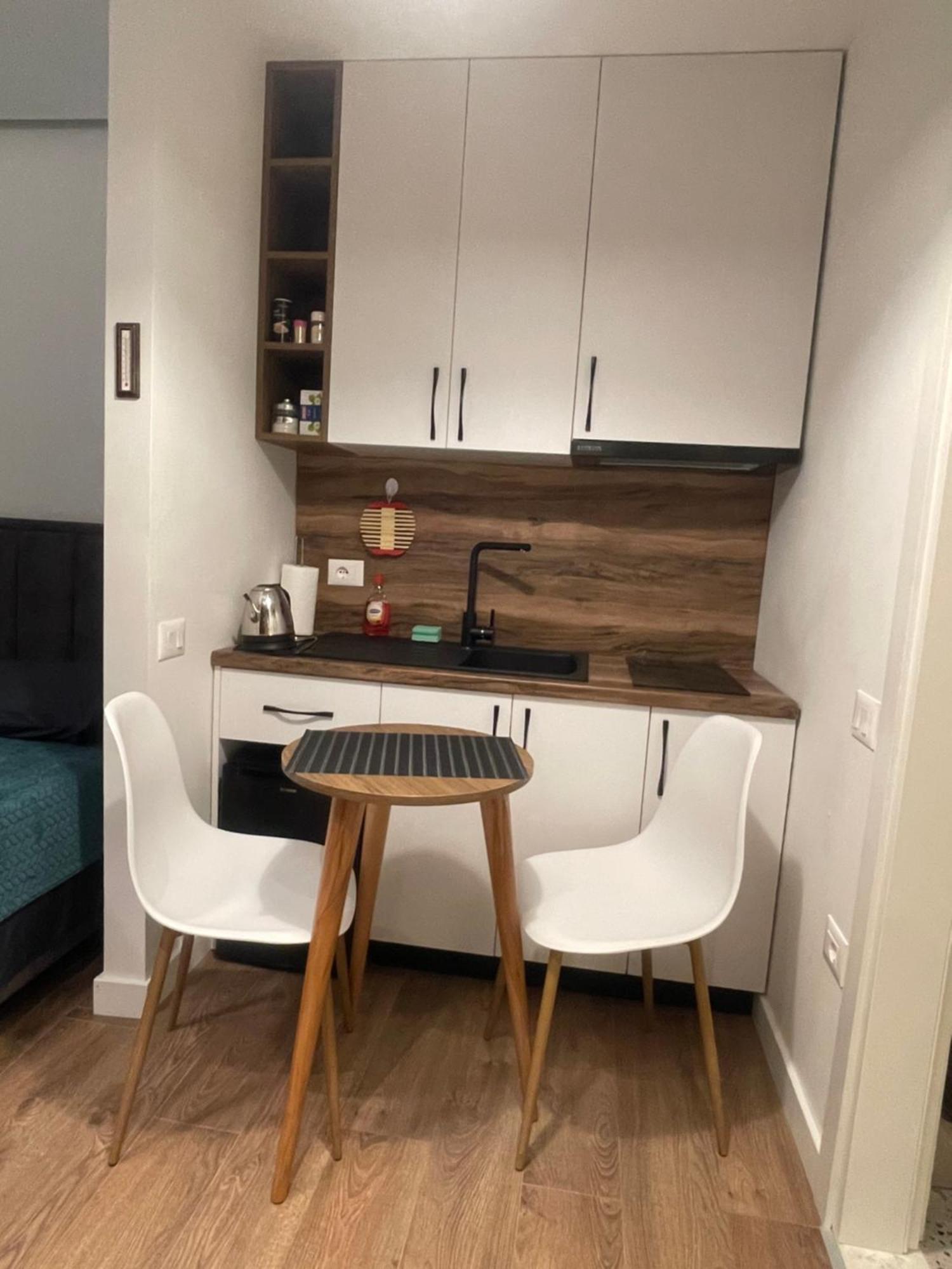 Downtown Studio Apartments Τίρανα Εξωτερικό φωτογραφία