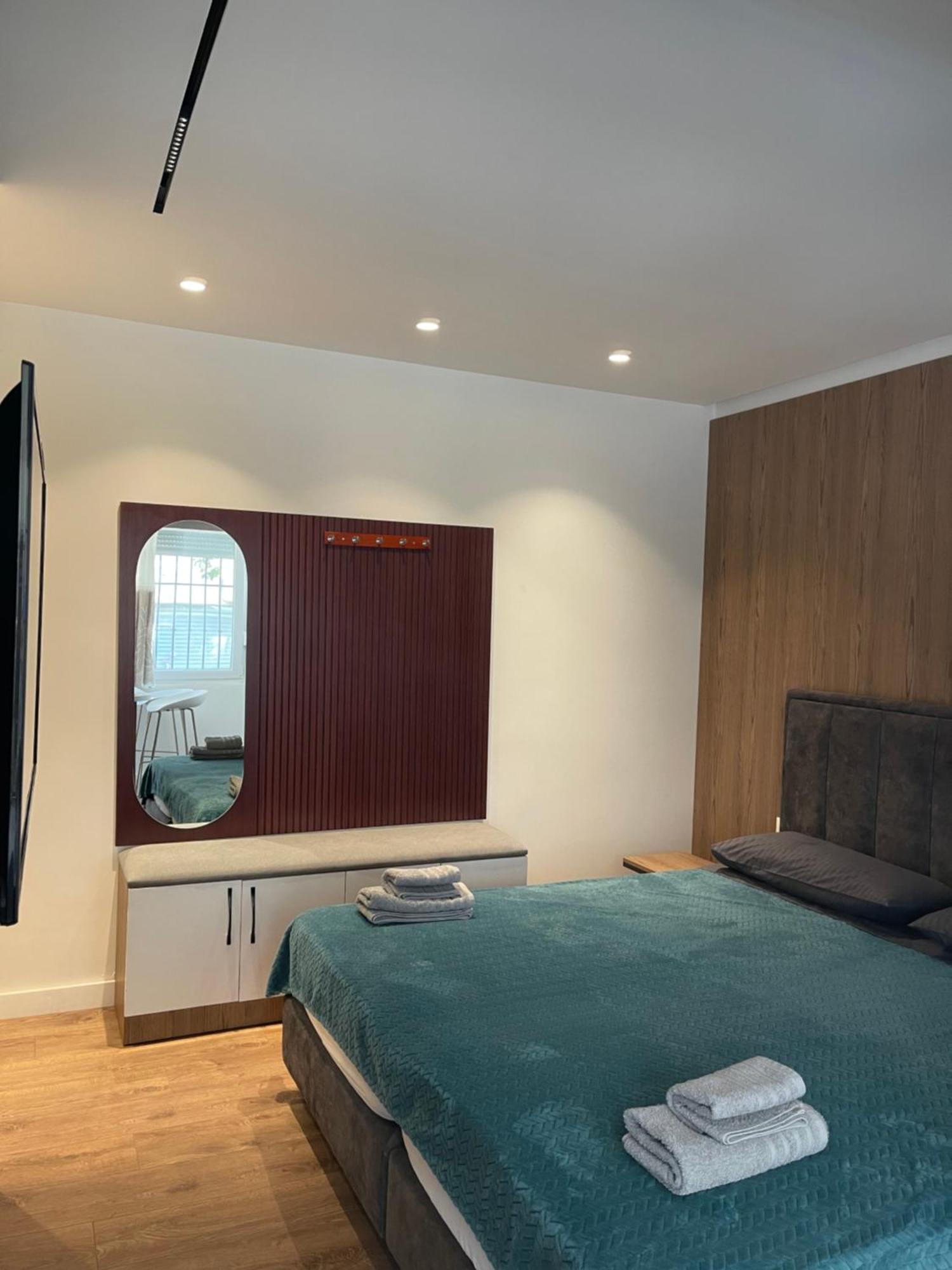 Downtown Studio Apartments Τίρανα Εξωτερικό φωτογραφία